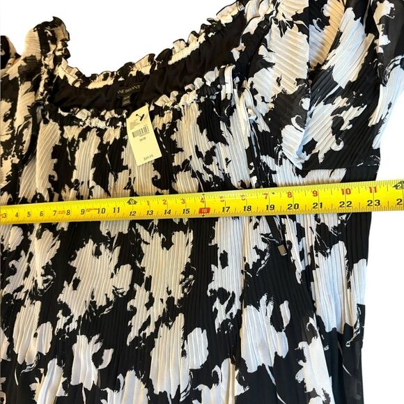 Lane Bryant Blouse Black White Floral Chiffon Pleated Lined Womens 26/28 NEW - Picture 11 of 12